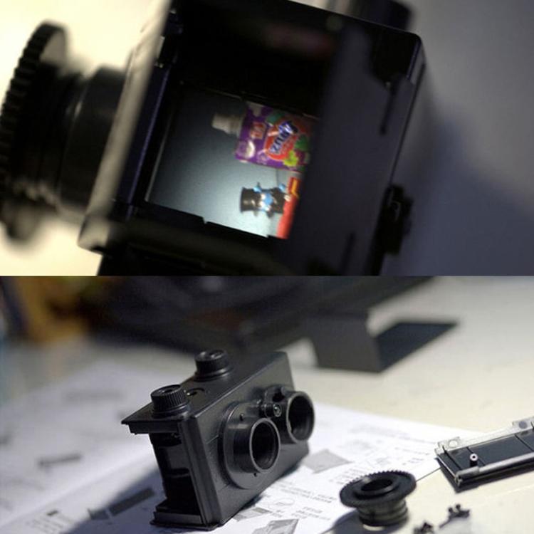 Gruppo di lenti doppie fai da te, macchina fotografica a pellicola da 35 mm, macchina fotografica a pellicola a doppia riflessione retrò e nostalgica