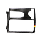 Auto Bandiera Tedesca In Fibra di Carbonio Guida A Sinistra Posizione del Cambio Pannello Adesivo Decorativo per Mercedes-Benz W204 2007-2013 / W212 2010-2012, Left Drive Gear Position (German Flag)
