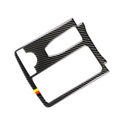 Auto Bandiera Tedesca In Fibra di Carbonio Guida A Destra Posizione del Cambio Pannello Adesivo Decorativo per Mercedes-Benz W204 2007-2013 / W212 2010-2012, Right Drive Gear Position (German Flag)