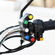 Interruttori del clacson della luce ausiliaria del faro del motociclo Interruttori del rubinetto a cinque posizioni in lega di alluminio con luce, Aluminum Alloy Five-position