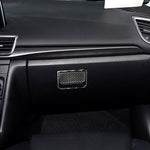 Adesivo decorativo per scatola portaoggetti per sedile passeggero anteriore in fibra di carbonio per auto per Mazda Axela 2017-2018, Front Passenger Seat Storage Box
