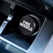 2 pezzi di copertura antipolvere per accendisigari in metallo con lettera FIRE MISSILE per auto/moto, FIRE MISSILE (Black), FIRE MISSILE (Red)