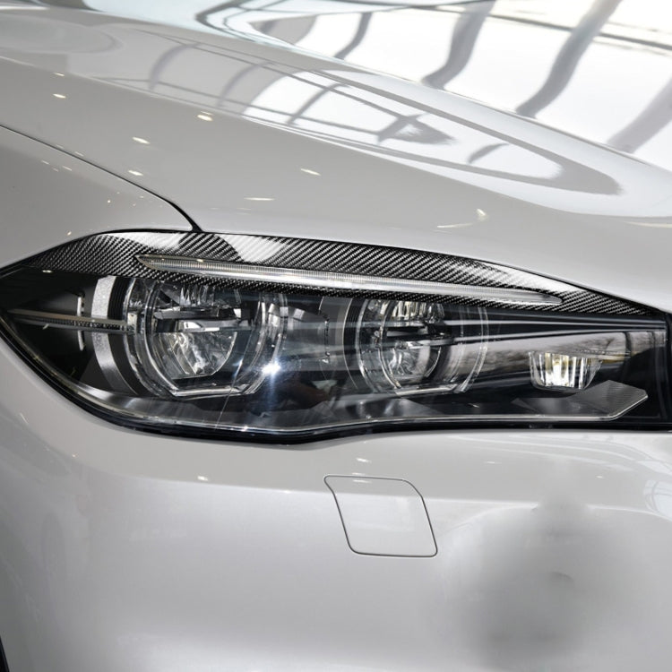 2 pezzi/set adesivo decorativo per sopracciglio lampada per auto in fibra di carbonio per BMW X5 / F15 2014-2018, versione con colla a goccia, For BMW X5 / F15 2014-2018