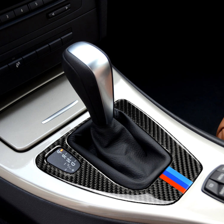Adesivo decorativo per pannello ingranaggi guida sinistra per auto in fibra di carbonio a tre colori per BMW E90 / E92 2005-2012, adatto per guida a sinistra, Left Driving Gear Panel(Three Color)