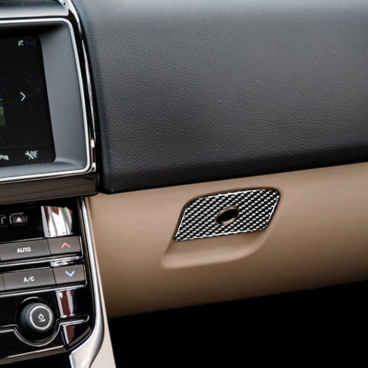 Adesivi decorativi per maniglia della scatola portaoggetti del sedile del passeggero anteriore in fibra di carbonio per auto per Jaguar F-PACE X761 XE X760 XF X260 2016-2020, guida a destra e a sinistra universale, Storage Box Handle