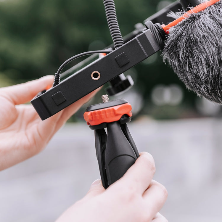 YELANGU PC204 YLG1801D Vlogging Trasmissione in diretta LED Selfie Light Smartphone Video Rig Maniglia Stabilizzatore Kit staffa con microfono e treppiede, PC204