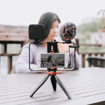 YELANGU PC204 YLG1801D Vlogging Trasmissione in diretta LED Selfie Light Smartphone Video Rig Maniglia Stabilizzatore Kit staffa con microfono e treppiede, PC204