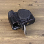 Per Canon EOS R7 Base mezza custodia per fotocamera in pelle PU con filettatura da 1/4 di pollice, For Canon EOS R7