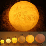 Lampada lunare con stampa 3D a 3 colori personalizzata con ricarica USB Luce notturna a LED a risparmio energetico con base di supporto in legno, 8cm, 10cm, 13cm, 15cm, 18cm, 20cm