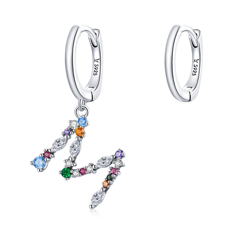 Orecchini da donna asimmetrici con lettere in zirconi colorati in argento sterling S925, Letters M