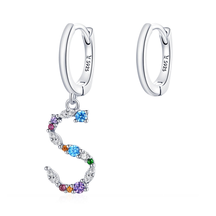 Orecchini da donna asimmetrici con lettere in zirconi colorati in argento sterling S925, Letters S