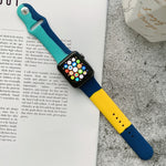 Cinturini di ricambio in silicone con abbinamento di colori per Apple Watch Series 6 e SE e 5 e 4 40 mm / 3 e 2 e 1 38 mm, For Apple Watch 40mm/38mm(Black+Red+White), For Apple Watch 40mm/38mm(Red+White+Black)                                           ...