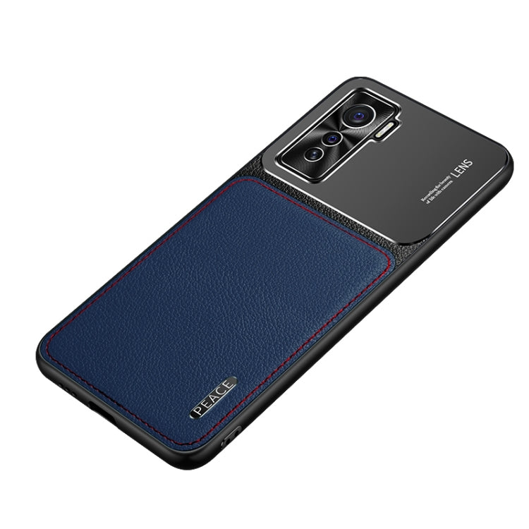 Custodia protettiva in metallo satinato e pelle per iPhone 11