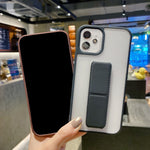 Custodia TPU antiurto con supporto per iPhone 12 e 12 Pro