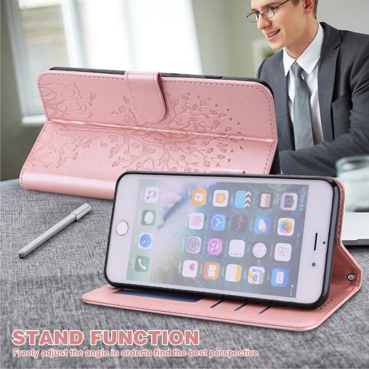 Custodia per telefono in pelle a vibrazione orizzontale con stampa pressata con motivo ad albero e cervo, For Google Pixel 5a 5G, For Google Pixel 6, For Google Pixel 6 Pro
