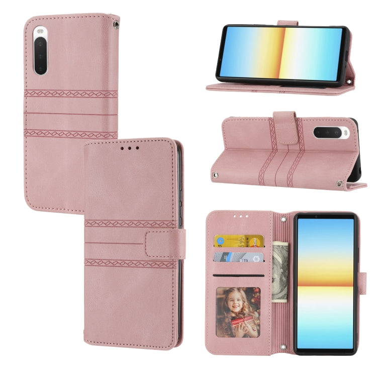 Custodia in pelle per telefono a conchiglia orizzontale con fibbia magnetica a righe in rilievo, For Samsung Galaxy M23 / F23 5G Japanese Version, For Sony Xperia 10 IV, For Sony Xperia 1 IV, For Xiaomi Redmi 10A
