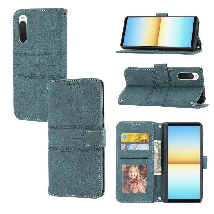 Custodia in pelle per telefono a conchiglia orizzontale con fibbia magnetica a righe in rilievo, For Samsung Galaxy M23 / F23 5G Japanese Version, For Sony Xperia 10 IV, For Sony Xperia 1 IV, For Xiaomi Redmi 10A