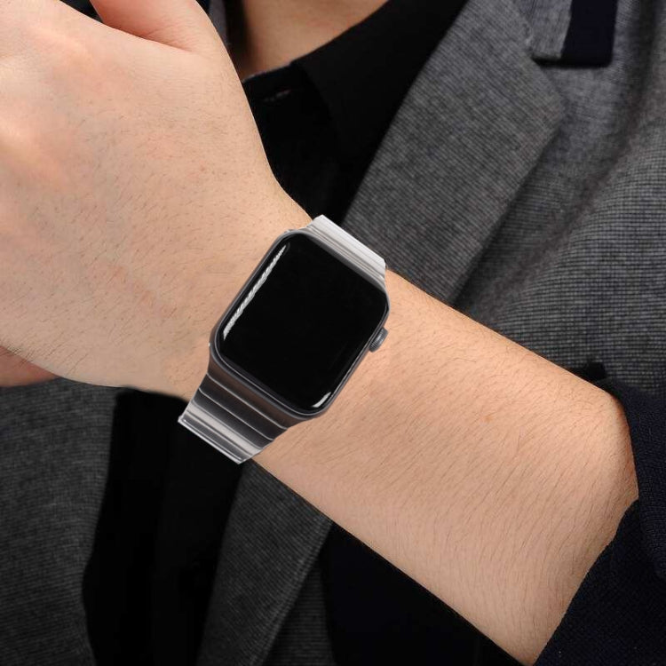 Cinturino per orologio con fibbia a farfalla in acciaio con una perlina per la serie Apple Watch, For Apple Watch Series 8&7 41mm, For Apple Watch Ultra 49mm / Series 8&7 45mm, 7 41mm / 6&SE&5&4 40mm / 3&2&1 38mm, 7 45mm / 6&SE&5&4 44mm / 3&2&1 42mm