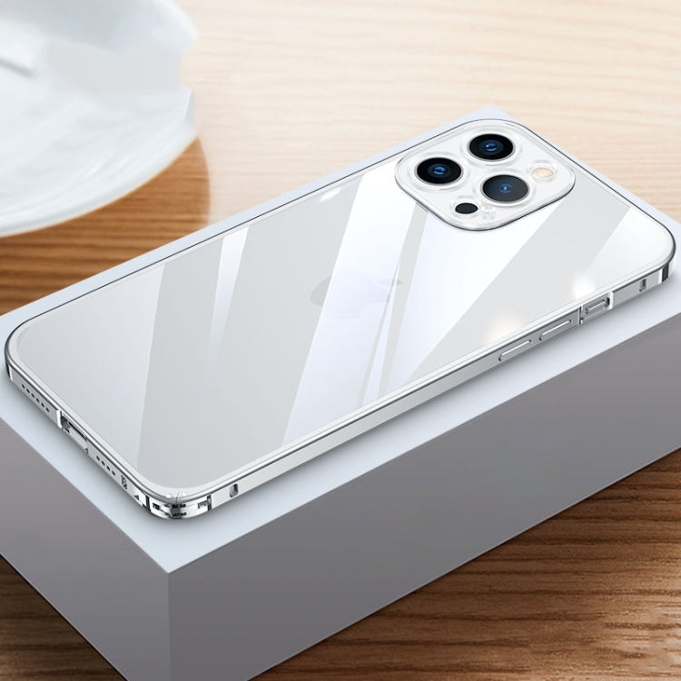 Custodia trasparente con struttura in metallo per iPhone 14
