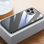 Custodia trasparente con struttura in metallo per iPhone 14