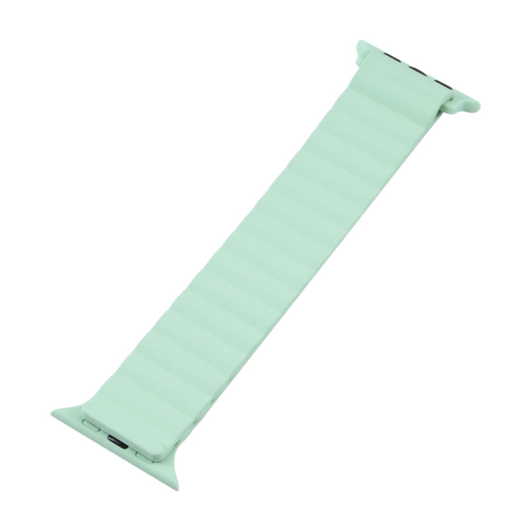 Cinturino in silicone con magnete per Apple Watch Series, 7 41mm / 6&SE&5&4 40mm / 3&2&1 38mm
