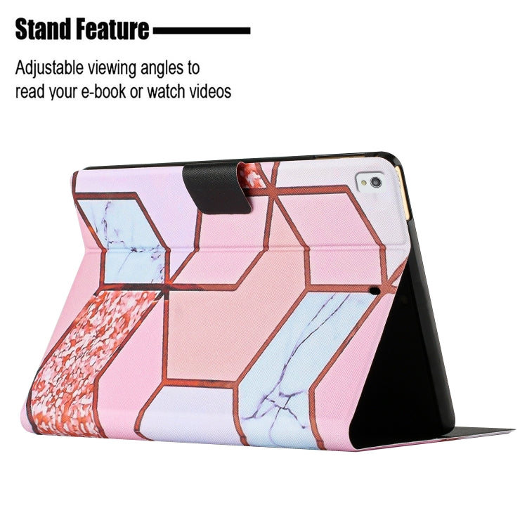 Custodia in pelle con motivo marmo per iPad mini e Pro