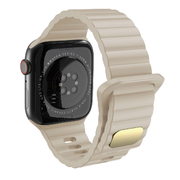 Silicone traspirante e delicato sulla pelle per Apple Watch, Ultra 49mm / Series 8&7 45mm / SE   2&6&SE&5&4 44mm / 3&2&1 42mm, Series 8&7 41mm / SE 2&6&SE&5&4 40mm /   3&2&1 38mm