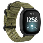 Cinturino universale in nylon con fibbia in acciaio a tre anelli, For Fitbit Versa 4 / Sense 2