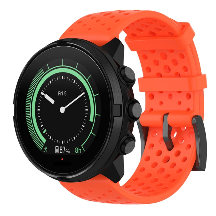 Per il cinturino in silicone traspirante Suunto 9, escludere il soggetto