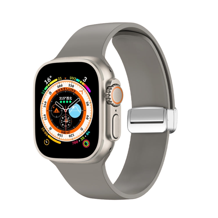 Cinturino per orologio in silicone con fibbia pieghevole, For Apple Watch Ultra 49mm, For Apple Watch Series 8&7 45mm / SE 2&6&SE&5&4 44mm / 3&2&1 42mm, For Apple Watch Series 8&7 41mm / SE 2&6&SE&5&4 40mm / 3&2&1 38mm