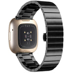 Cinturino in metallo con fibbia a farfalla per Fitbit Versa 4
