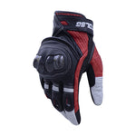 Un paio di guanti da moto in vera pelle con touch screen rigido in fibra di carbonio, S, M, L, XL, XXL