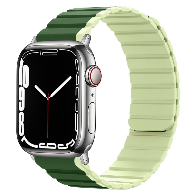 Cinturino in silicone magnetico per Apple Watch 41/45mm
