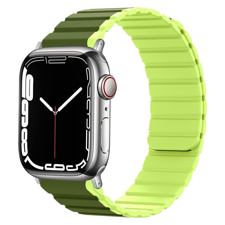 Cinturino in silicone magnetico per Apple Watch 41/45mm