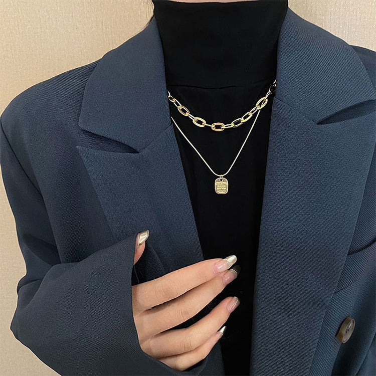 Collana da donna con alfabeto versatile in acciaio al titanio con catena intrecciata, XL2001, XL1951, XL1400, XL1437, XL2010, XL1505, XL1839, XL1864, XL1502, XL1570, XL1170, XL1459, XL1788, XL1780, XL1946, XL1089, XL1958, XL1983, XL1941, XL1944, XL1090...