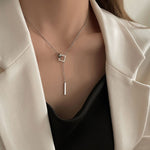 Collana da donna con alfabeto versatile in acciaio al titanio con catena intrecciata, XL2001, XL1951, XL1400, XL1437, XL2010, XL1505, XL1839, XL1864, XL1502, XL1570, XL1170, XL1459, XL1788, XL1780, XL1946, XL1089, XL1958, XL1983, XL1941, XL1944, XL1090...