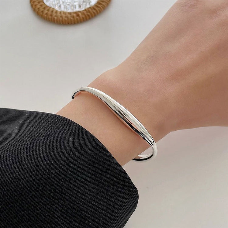 Bracciale Aperto Vintage in Argento 925 con Decorazione a Mano, SL0259, SL0460, SL0873, SL0868, SL0865, SL0864, SL0823, SL0816, SL0731, SL0734, SL0779, SL0812, SL0724, SL0762, SL0702, SL0756, SL0662, SL0757, SL0737, SL0686, SL0750, SL0749, SL0748, SL04...