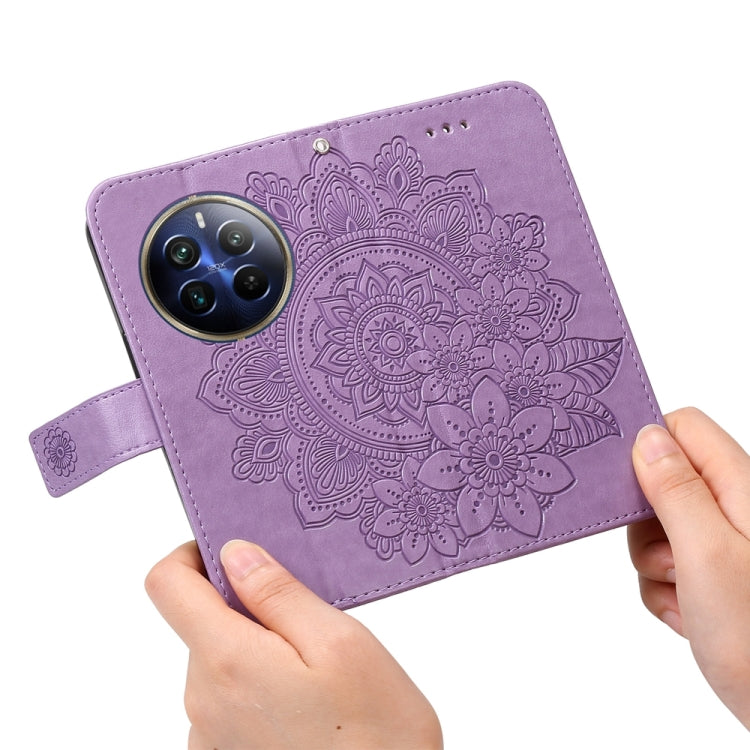 Custodia in pelle goffrata con fiori per Realme C67 e Realme 11