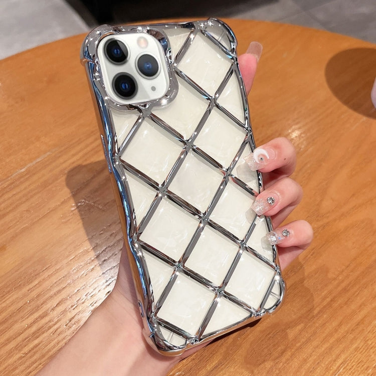 Custodia iPhone 13 Pro con incisione laser 3D Diamond Lattice