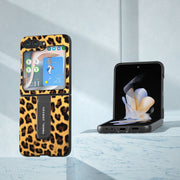 Custodia leopardata con bordo nero per Samsung Galaxy Z Flip5