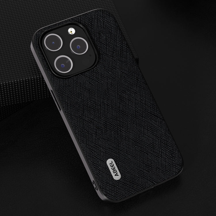 Custodia in vera pelle per iPhone 14 e 15