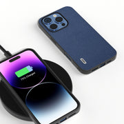 Custodia in vera pelle per iPhone 16 e 15