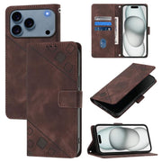 Custodia in pelle goffrata per iPhone 16