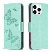 Custodia in pelle per iPhone 16 con farfalle