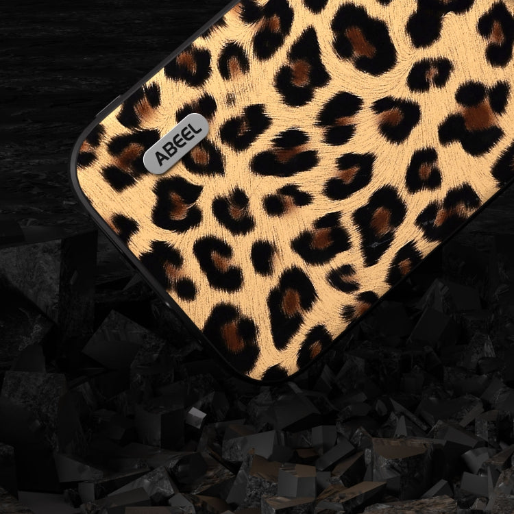 Custodia leopardata ABEEL per iPhone 15 e 14