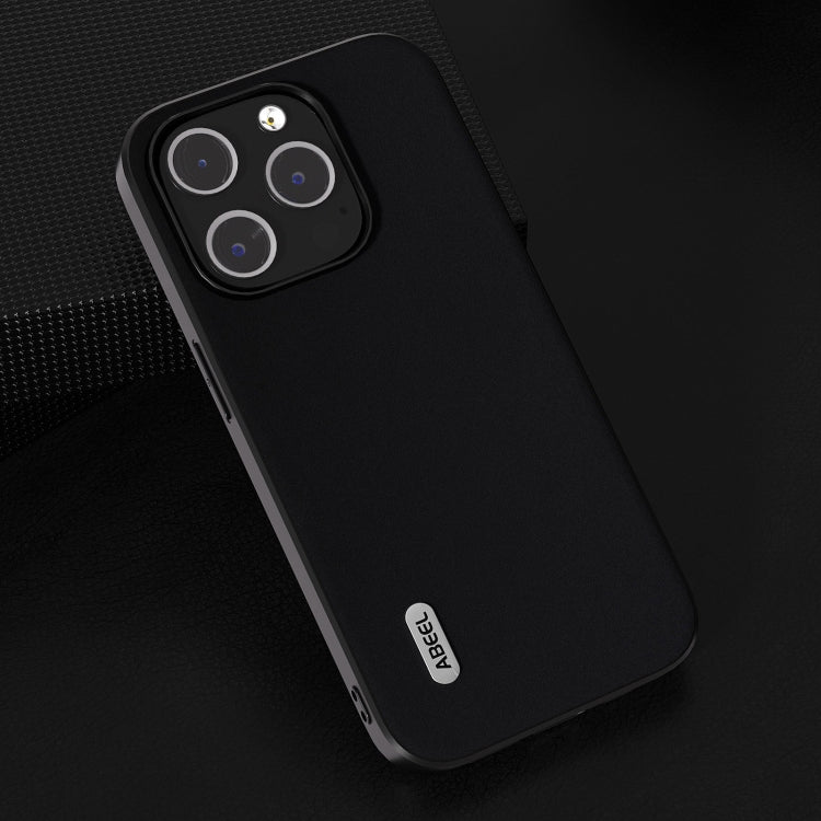 Custodia in vera pelle per iPhone 15 e 14