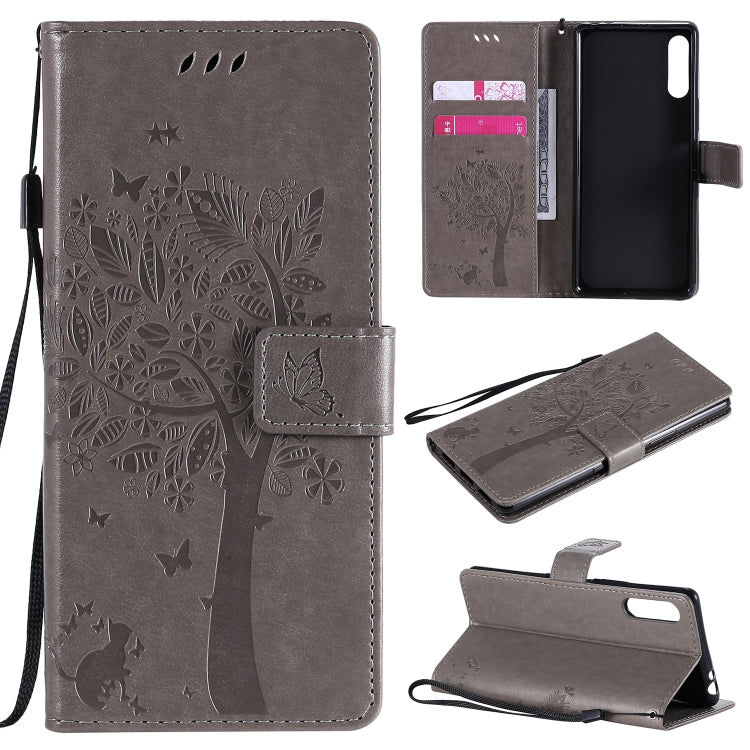Custodia in pelle a ribalta orizzontale con motivo in rilievo albero e gatto con supporto e fessure per carte, portafoglio e cordino, For Sony Xperia L4, For Sony Xperia 10 II