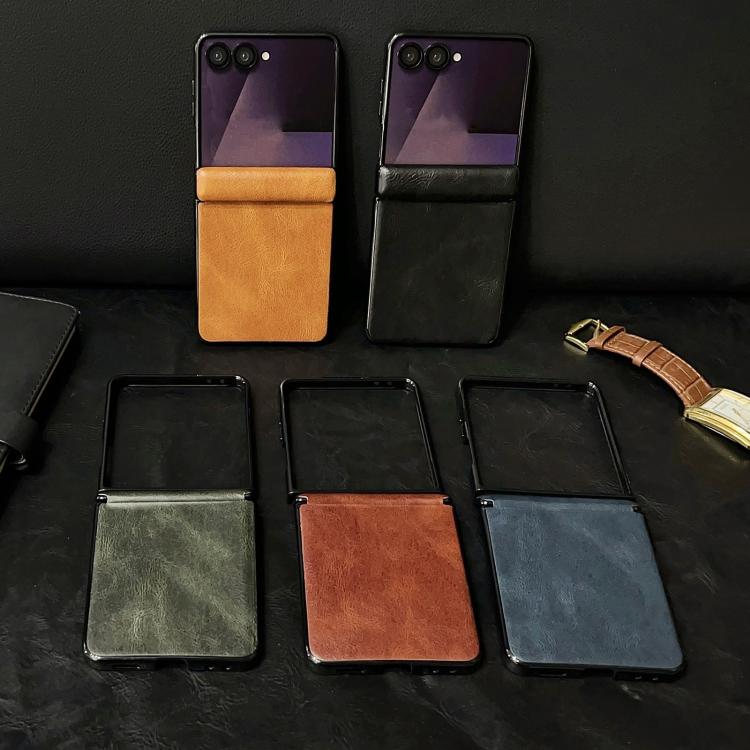 Custodia per telefono con texture Crazy Horse con asse magnetico integrato, For Samsung Galaxy Z Flip7, For Samsung Galaxy Z Flip6 / Flip7 FE, For Samsung Galaxy Z Flip5