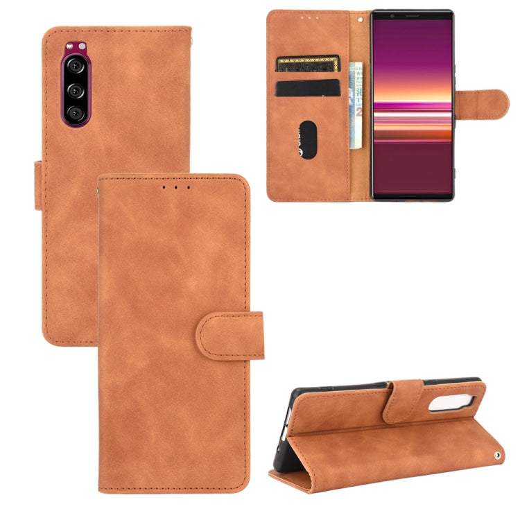 Tinta unita Skin Feel Fibbia magnetica Flip orizzontale Custodia in pelle PU con struttura in vitello con supporto e slot per schede e portafoglio, For Sony Xperia 1 II, For Sony Xperia 1, For Sony Xperia 5, For Sony Xperia 8