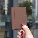 Portafoglio orizzontale magnetico in pelle con porta carte